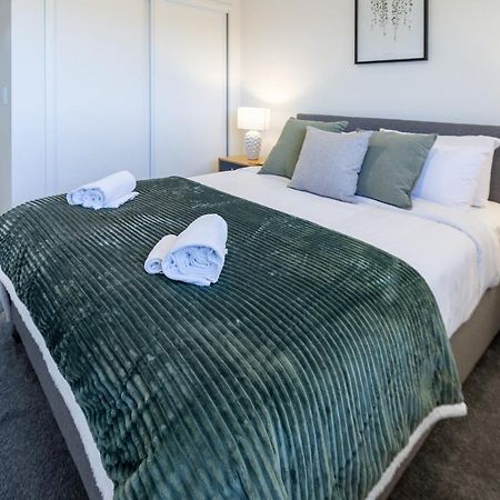 1 Bedroom 1 Bath, Executive Escape, Northlands Mall クライストチャーチ エクステリア 写真
