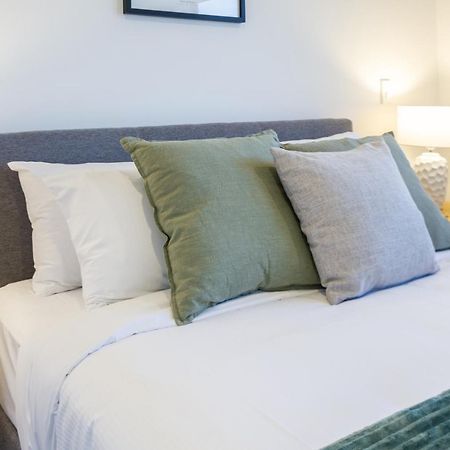 1 Bedroom 1 Bath, Executive Escape, Northlands Mall クライストチャーチ エクステリア 写真
