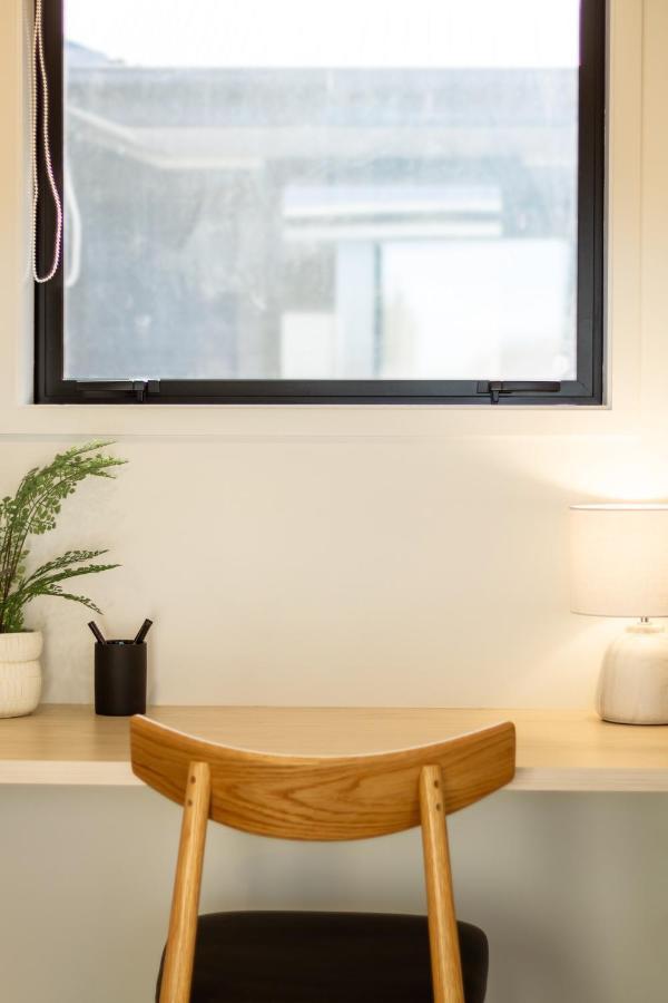 1 Bedroom 1 Bath, Executive Escape, Northlands Mall クライストチャーチ エクステリア 写真